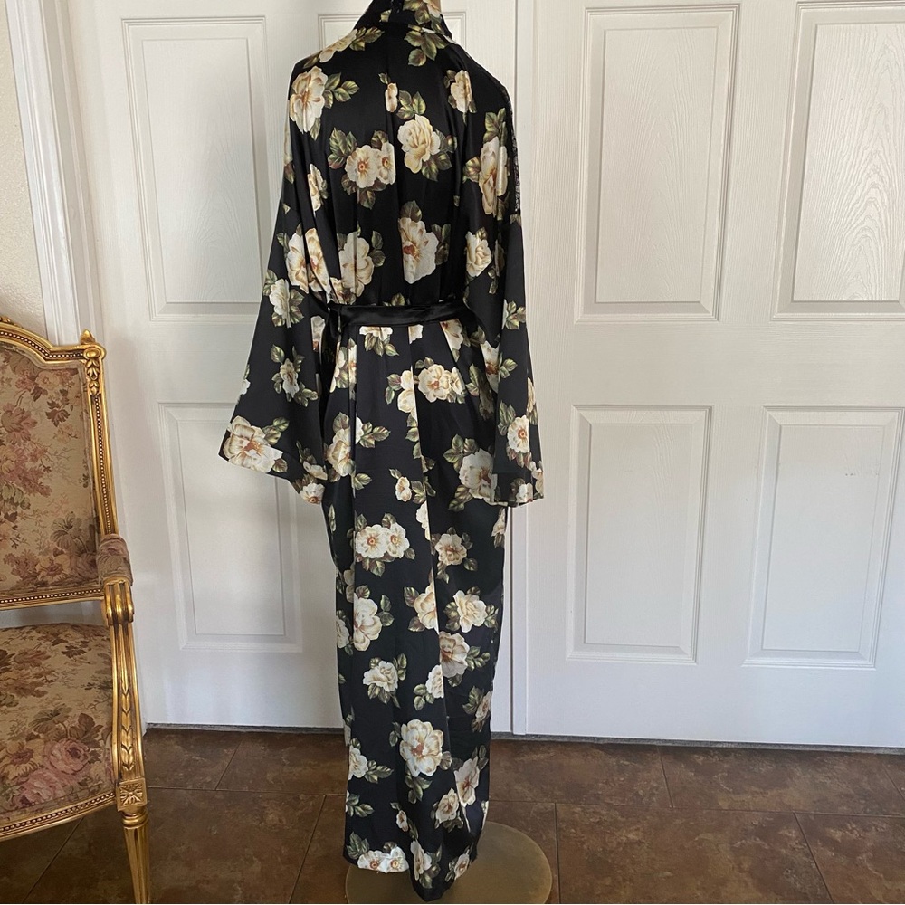 Valentino Intimo Floral Robe - Picture 3 of 10